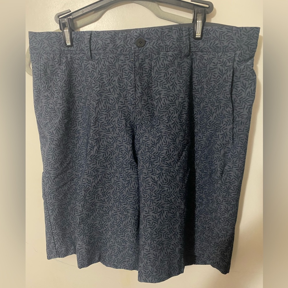 VRST shorts size 34 dark blue